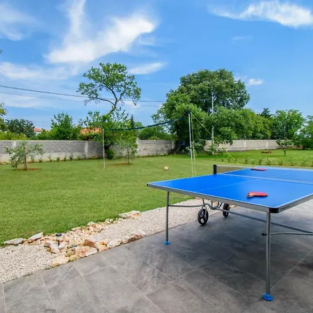 Villa Ondine With 3 Bedrooms In Istrien