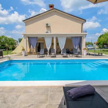 Ondine With 3 Bedrooms In Istrien Villa Hrboki