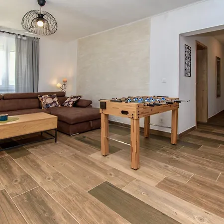 Ondine With 3 Bedrooms In Istrien * Hrboki