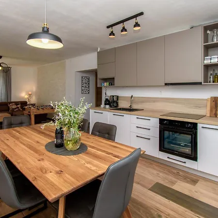 Ondine With 3 Bedrooms In Istrien *
