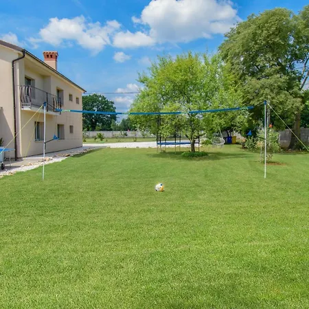 Ondine With 3 Bedrooms In Istrien Hrboki