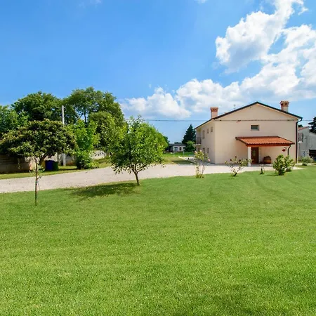 Villa Ondine With 3 Bedrooms In Istrien