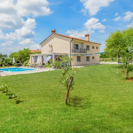 Ondine With 3 Bedrooms In Istrien Hrboki