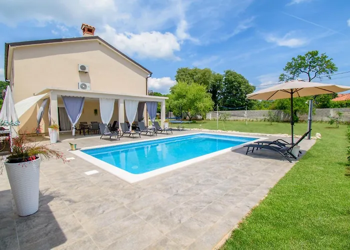 Ondine With 3 Bedrooms In Istrien *