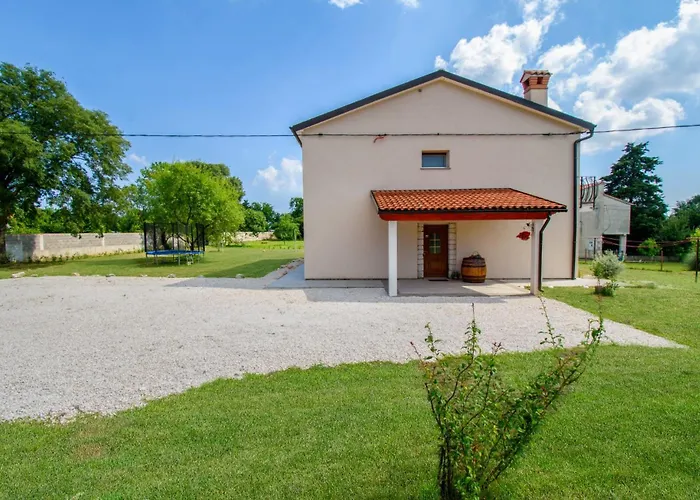 Ondine With 3 Bedrooms In Istrien * Hrboki