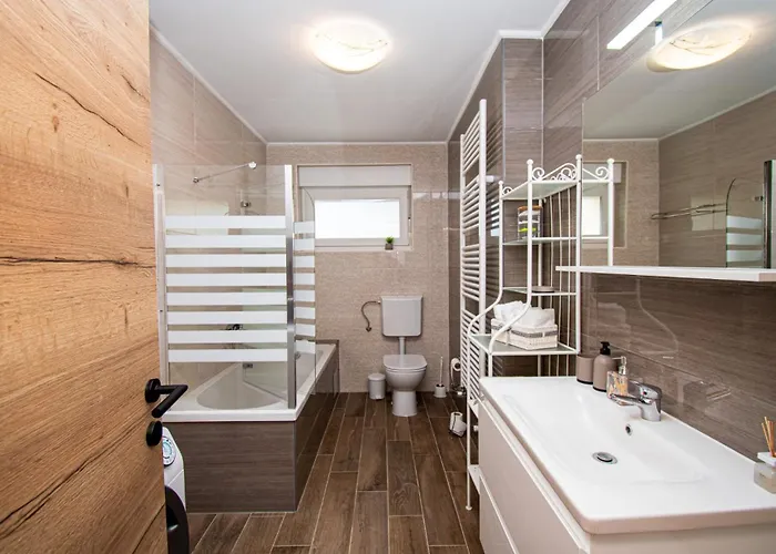 Ondine With 3 Bedrooms In Istrien Villa Hrboki