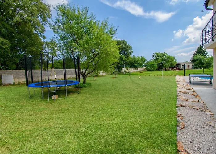 Villa Ondine With 3 Bedrooms In Istrien Hrboki